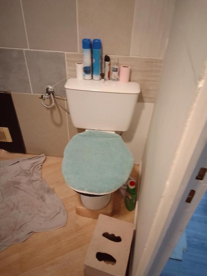 Chambre Chez L'Habitant Saint-Pierre-le-Moûtier Eksteriør bilde
