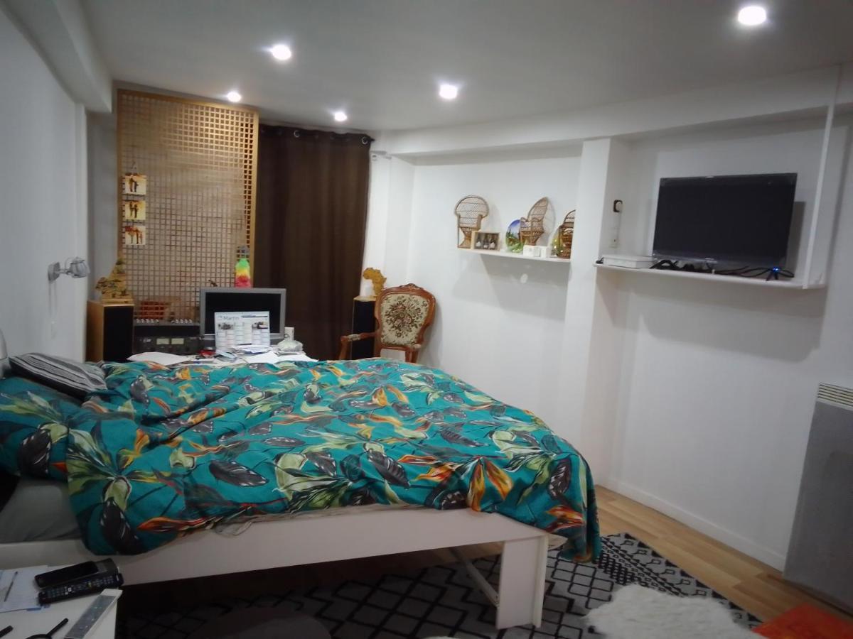 Chambre Chez L'Habitant Saint-Pierre-le-Moûtier Eksteriør bilde